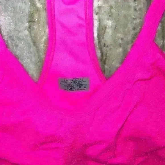 Women’s ATHLETA Shimmer Seamless Tank- Brilliant Magenta- Size Medium - Picture 4 of 6